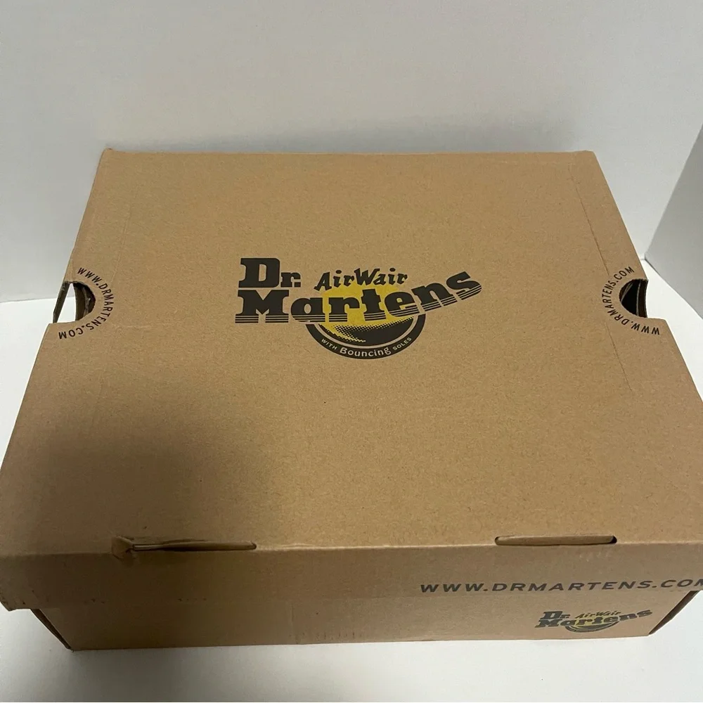 Dr Martens Combs W Black + Black Woman Size 8 BOX ONLY AND TISSUE PAPER - Picture 3 of 8